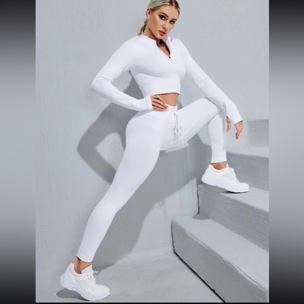 TWO PIECE RIB KNIT YOGA WHITE SET